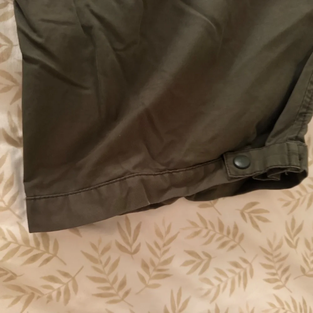 Olive Drab Men’s GAP Summer Weight Modern Khakis - Picture 3 of 4